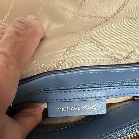 Michael Michael Kors
NEW HARRISON MEDIUM SAFFIANO LEATHER BACKPACK MSRP 358 - Picture 13 of 16